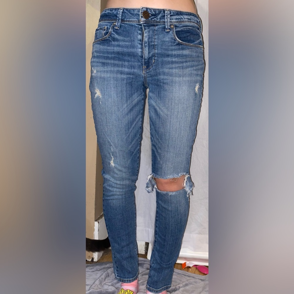 American Eagle Ripped skinny jeans